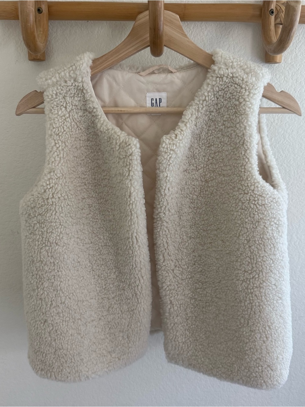 Gap Kids girls outdoor cozy  cream sherpa shearling vest size 12